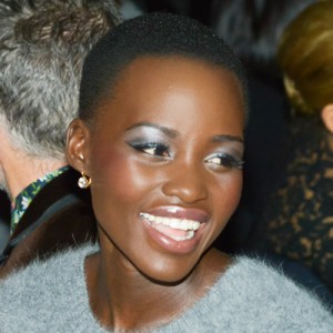 110613-holiday-makeup-shimmer-10-400