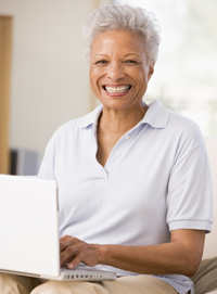 woman_mature_computer